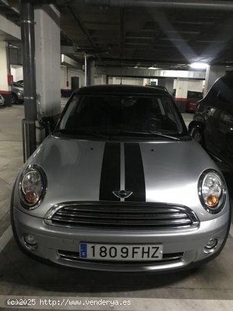  Mini Cooper R56 de 2006 con 102.000 Km por 6.999 EUR. en Madrid 