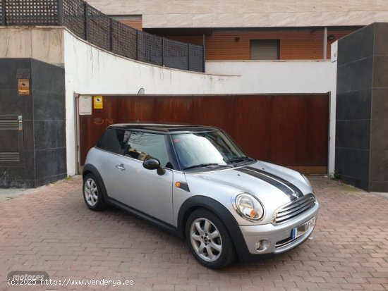 Mini Cooper R56 de 2006 con 102.000 Km por 6.999 EUR. en Madrid