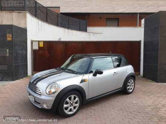 Mini Cooper R56 de 2006 con 102.000 Km por 6.999 EUR. en Madrid