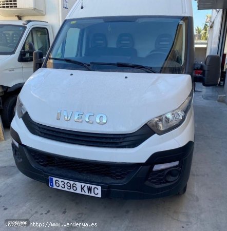  Iveco Daily Furgon 35S15 2.3 D 146 CV L4H3 de 2019 con 179.000 Km por 23.999 EUR. en Murcia 