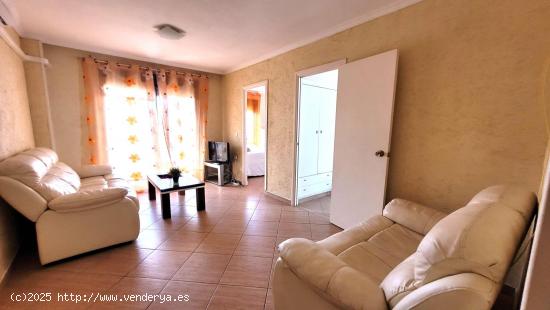 SE VENDE BONITO APARTAMENTO EN PRIMERA LINEA DE MAR!!!!!!!!  A TAN SOLO 5 M. DEL MAR. - ALICANTE