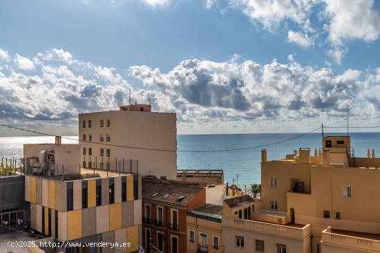 VENTA DOS APARTAMENTOS EN DUPLEX EN CASCO ANTIGUO - CON LICENCIA TURISTICA - ALICANTE