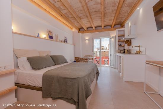 VENTA DOS APARTAMENTOS EN DUPLEX EN CASCO ANTIGUO - CON LICENCIA TURISTICA - ALICANTE