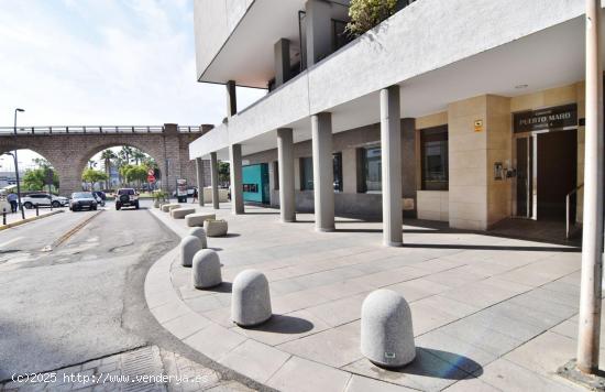  Plaza de garaje en oliveros en calle Maestro Serrano - ALMERIA 