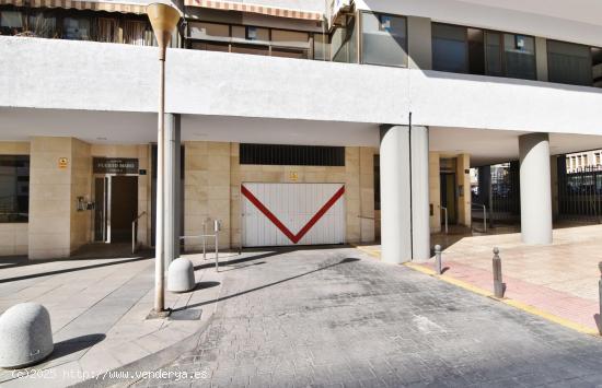 Plaza de garaje en oliveros en calle Maestro Serrano - ALMERIA