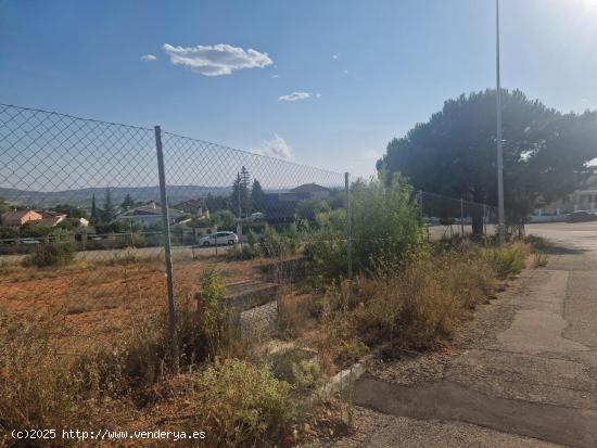 Venta de terreno urbano en Requena. Zona Urb. San Jose. - VALENCIA