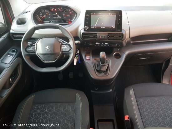 Peugeot Rifter NAV + BLUE HDI 100 CV STANDARD - Ponteareas