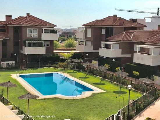 BAJO EN TURRUÑUELOS CON TERRAZA DE 40 M2, 2 GARAJES Y TRASTERO - CORDOBA