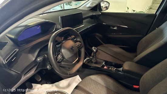 Peugeot 208   Puretech 100 Allure - 