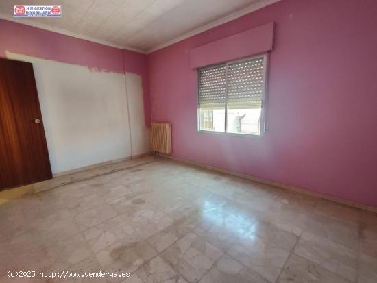 CASA EN ESQUINA EN ZONA CENTRO DE HERENCIA CON 72 METROS DE PARCELA, LOCAL MAS VIVIENDA - CIUDAD REA