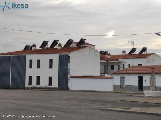 Venta de Edificio con 9 Apartamentos en construcción (WIP) - Jerez de los Caballeros (Badajoz) - BA