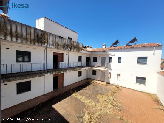 Venta de Edificio con 9 Apartamentos en construcción (WIP) - Jerez de los Caballeros (Badajoz) - BA