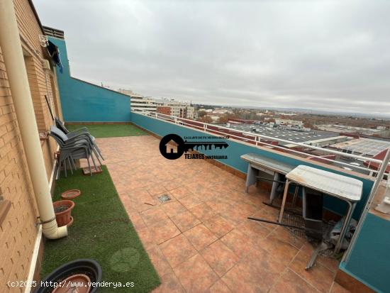  INMOBILIARIA TEJARES VENDE ÁTICO ZONA CENTRO CARRETAS - ALBACETE 