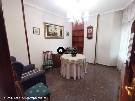 INMOBILIARIA TEJARES VENDE ESTUPENDO PISO FRENTE AL PARQUE ABELARDO SANCHEZ. - ALBACETE