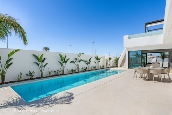 Villa en venta a estrenar en Los Alcázares (Murcia)