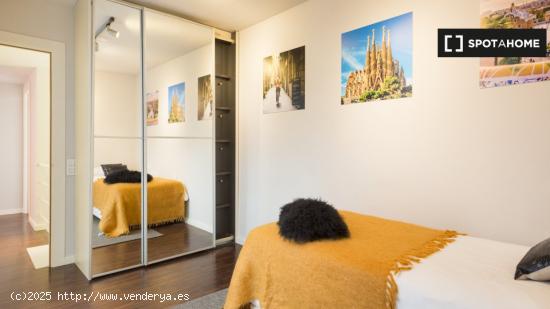 Apartamento de 3 dormitorios en alquiler en Barcelona - BARCELONA