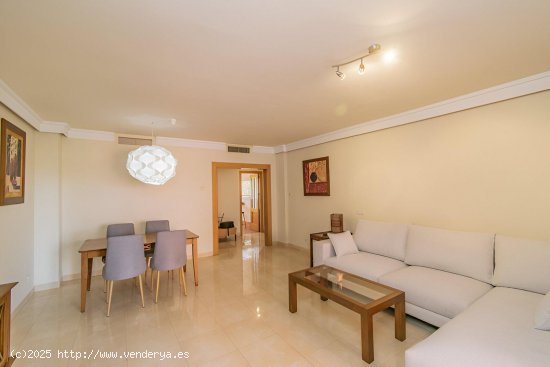 Apartamento en venta en Estepona (Málaga)