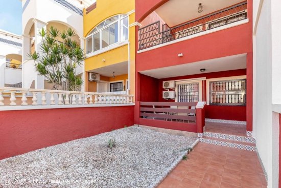  Villa en venta en Torrevieja (Alicante) 