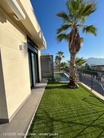 Villa en venta en Polop (Alicante)