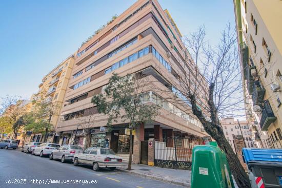  ESTUPENDA VIVIENDA EN VENTA EN MELCHOR ALMAGRO - GRANADA 