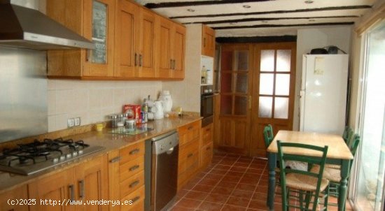 Casa en venta en Zarra (Valencia)