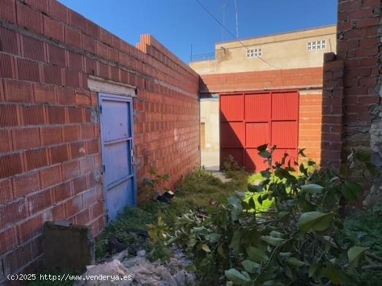 CASABANCO VENDE VIVINEDA EN ORELLANA LA VIEJA. - BADAJOZ