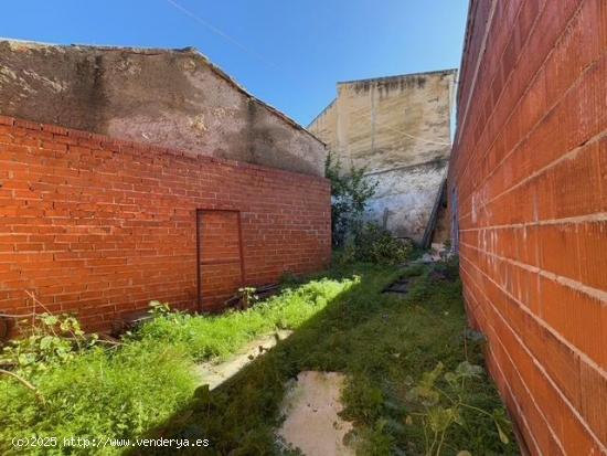 CASABANCO VENDE VIVINEDA EN ORELLANA LA VIEJA. - BADAJOZ