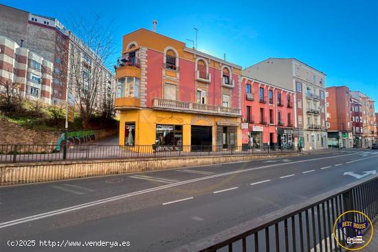  PISO EN VENTA A UN PASO DEL CENTRO - CUENCA 