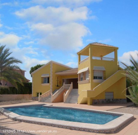  Villa en venta a estrenar en La Manga del Mar Menor (Murcia) 