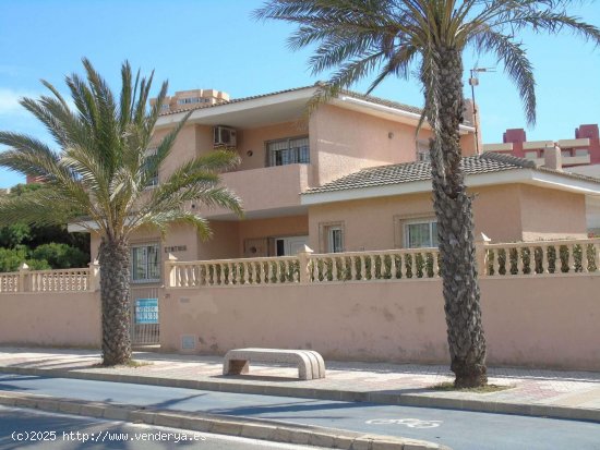  Villa en venta en La Manga del Mar Menor (Murcia) 