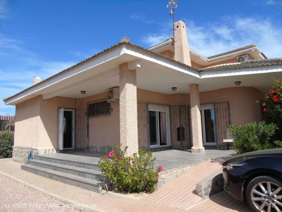 Villa en venta en La Manga del Mar Menor (Murcia)