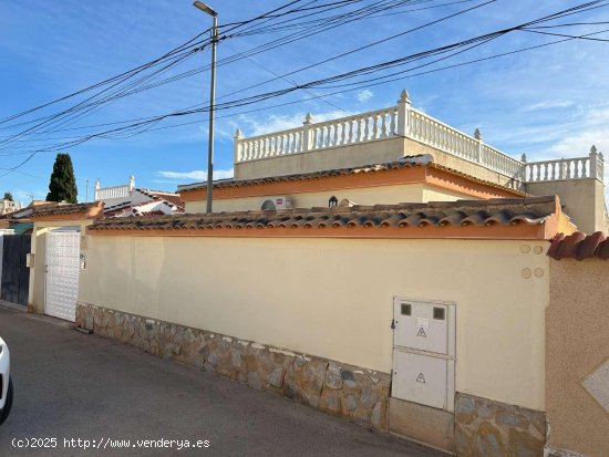 Chalet en venta en Orihuela (Alicante)