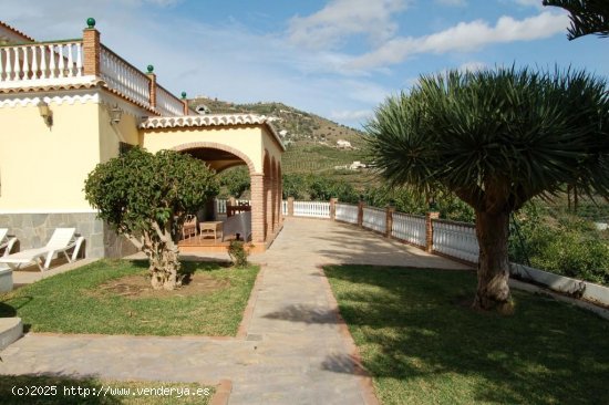 Villa en alquiler en Nerja (Málaga)