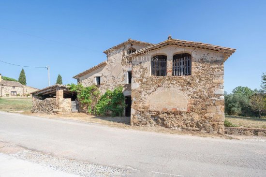 Villa en venta en Aiguaviva (Girona)