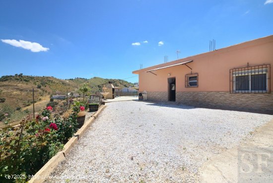 Villa en venta en Viñuela (Málaga)