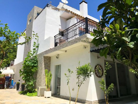  Casa en venta en Marbella (Málaga) 