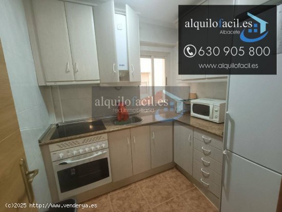 SE ALQUILA 8 HABITACIONES A ESTUDIANTES EN C/ DOCTOR FERRÁN POR 300€ TODO INCLUIDO