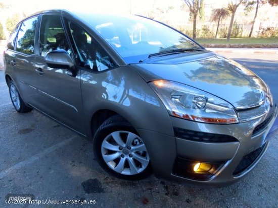 Citroen C4 Picasso 1.6 HDI EXCLUSIVE-KLIMATIZADOR-LLANTAS-CD-PERFE de 2010 con 287.000 Km por 3.700 