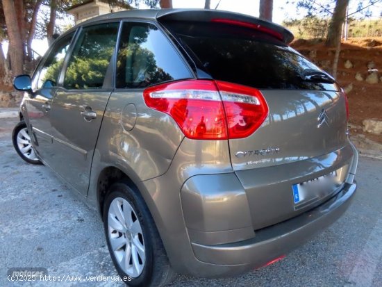 Citroen C4 Picasso 1.6 HDI EXCLUSIVE-KLIMATIZADOR-LLANTAS-CD-PERFE de 2010 con 287.000 Km por 3.700 