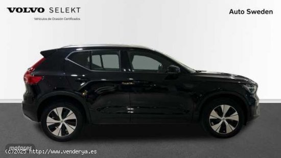 Volvo XC40 2.0 B3 CORE AUTO 5P de 2024 con 24.804 Km por 35.400 EUR. en Valencia