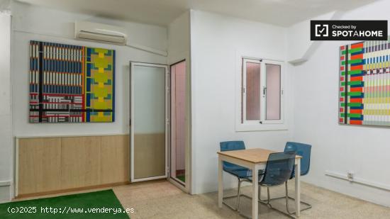 Acogedor estudio en alquiler en Vila Olímpica. - BARCELONA