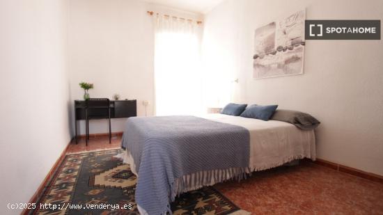 Habitación en piso compartido en Benifaraig - VALENCIA