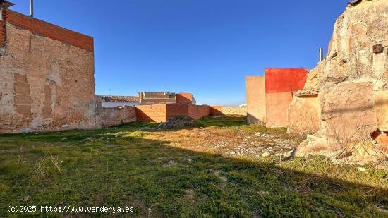 Se Vende en Santa Cruz de la Zarza - TOLEDO