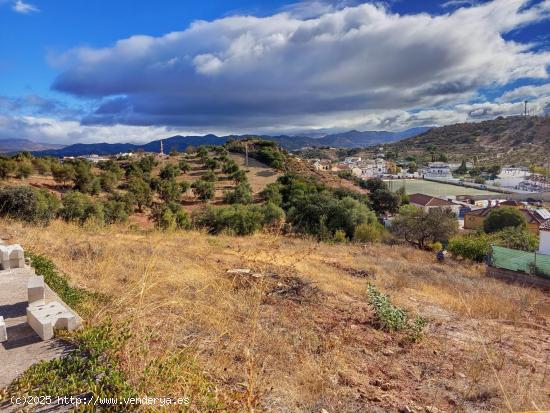  Terreno más proyecto en Almogía (Málaga) - MALAGA 