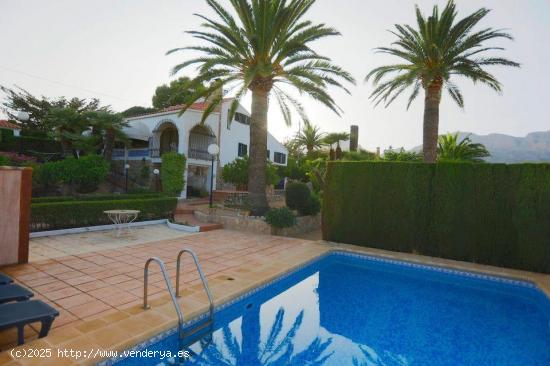  Chalet con 7 habitaciones y piscina privada en Alfaz del Pi 🏡✨ 550.000€ - ALICANTE 