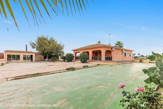 Villa en venta en Dolores (Alicante)