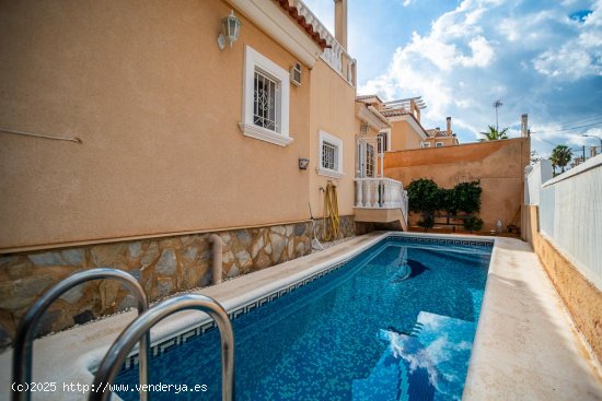 Villa en venta en San Miguel de Salinas (Alicante)