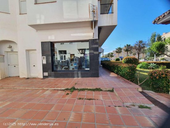 Local en venta en Torrox (Málaga)