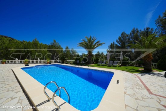 Finca en venta en Benigembla (Alicante)