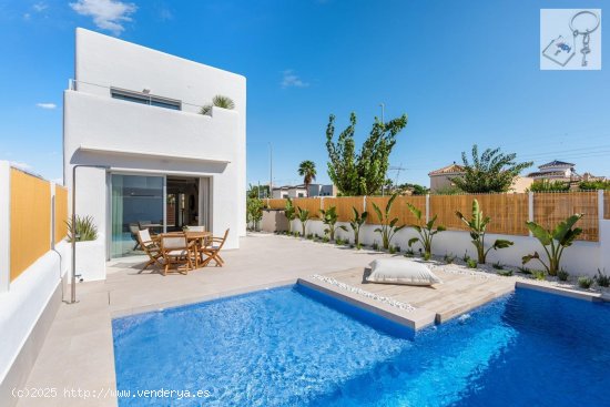 Villa en venta a estrenar en Los Alcázares (Murcia)